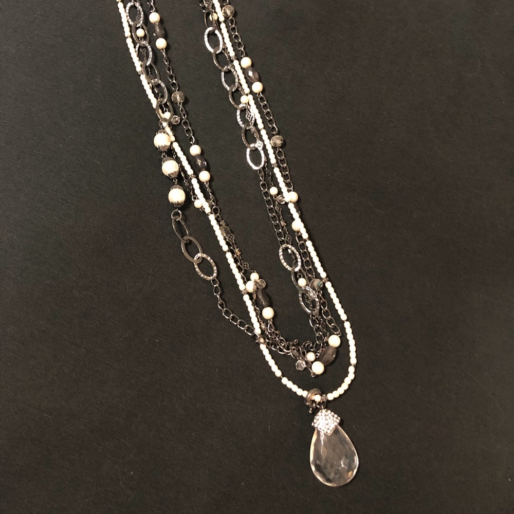PREMIER DESIGNS NECKLACE